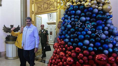 Maduro envía mensaje de paz desde el pesebre de Miraflores y asegura ...