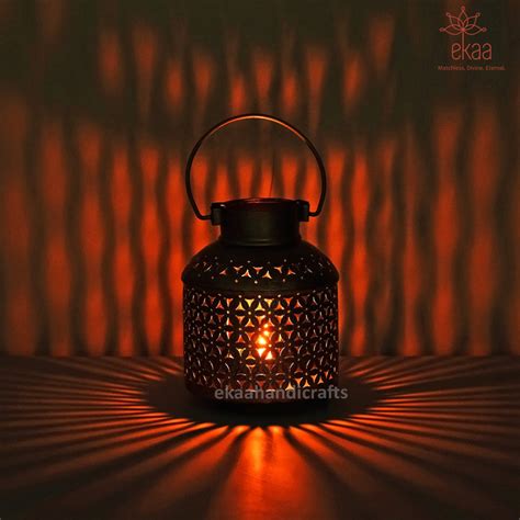 Iron Barni T-Lite Holder Lantern – Ekaa Handicrafts