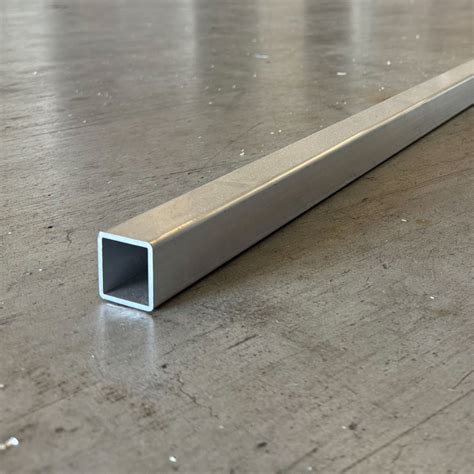 30 x 30 x 2 mm R3 Square Hollow 5.95M - SD ALUMINIUM