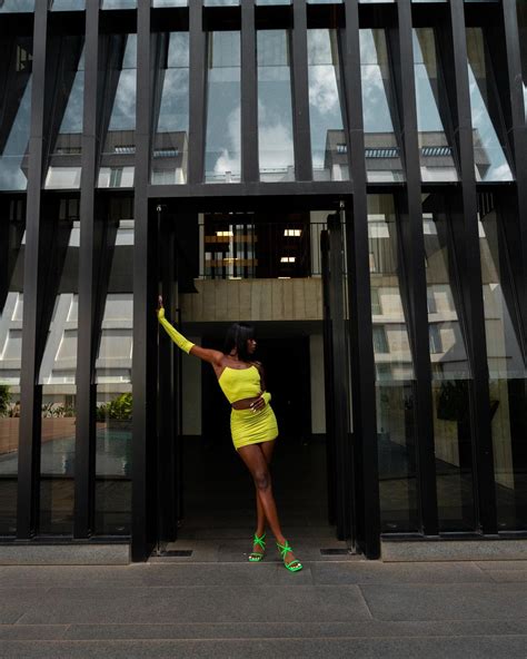 Tahshaar | Casual 💚 #melaninpoppin #blackgirls | Instagram