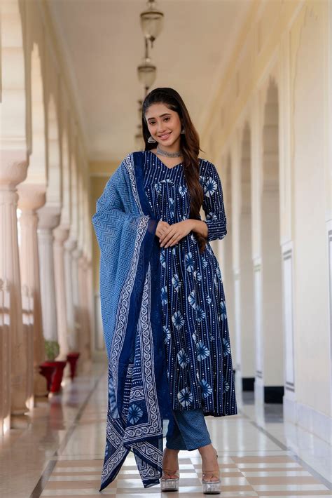 Anam Ethnic Set Women Indigo Printed Kurta and Pant Set With Dupatta ...
