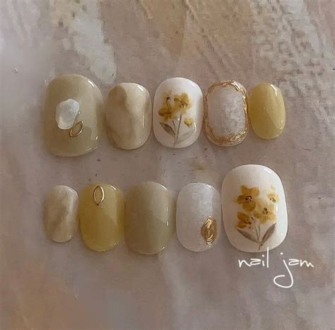 Yellow botanical typeB 【くすみイエローボタニカルタイプBNo.075】 | nail jam ネイルチップ専門店