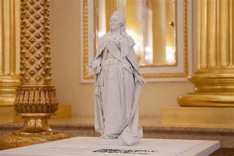 В Большом дворце появилась 3D-модель скульптуры Екатерины Второй ...