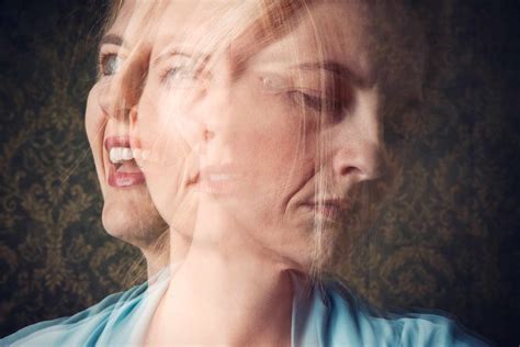 Bipolar Disorder: Symptoms, Types, Causes, Treatment