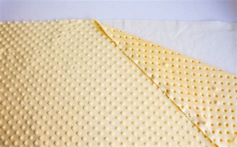 Using Minky for Quilt Backing 的图像结果