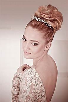 Wedding Hair Style Bun by The 30 Best Wedding Bun Hairstyles Wedding Bun Wedding Hair Style Bun