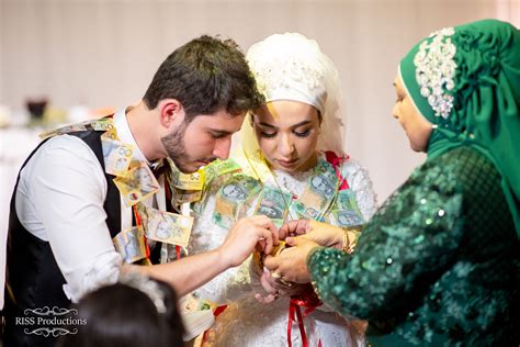 11 Arab Wedding Traditions You Should Know | RISS Photography