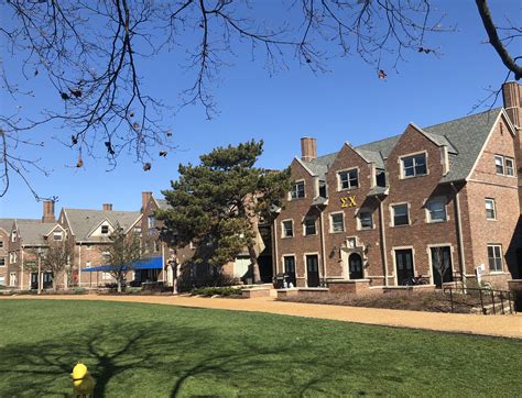 Unveiling Washington University in St. Louis Acceptance Rate | uhomes.com