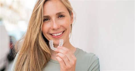 Invisalign Buttons 的图像结果