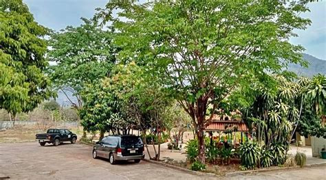 ERAWAN GUESTHOUSE (Pakse) - Hotel Reviews, Photos, Rate Comparison ...