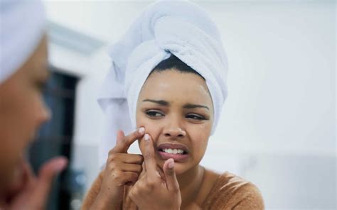 How to Get Rid of Closed Comedones: Effective Treatment Tips | The Derm Spot