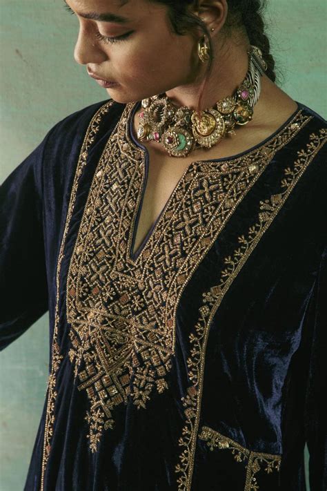 Shabnami Zardozi Kurta Set-Light – Sureena Chowdhri