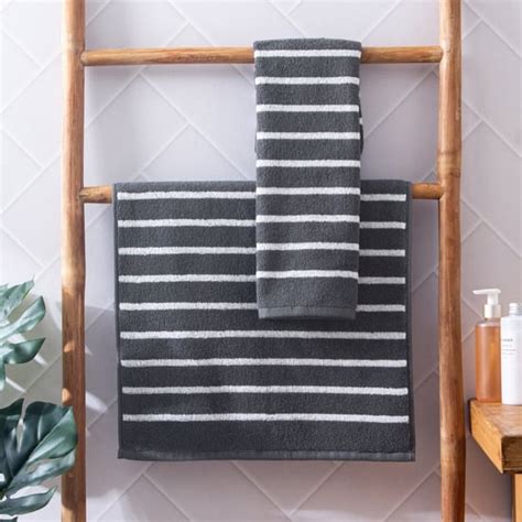 Buy Bath Towels Online @ Best Prices in India | Home Centre