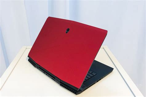 Alienware Laptop M17 的图像结果