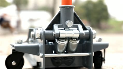 4t Hydraulic Jack With Dual Pump Pistons Quickly Raises The Floor Jack ...