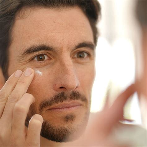 Makeup to Hide Wrinkles: 10 Ways to Cover Fine Lines – Faces Canada