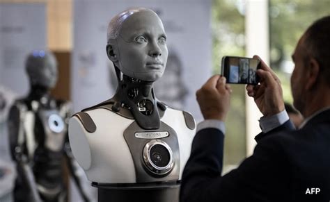 Human Intelligent Robot 的图像结果