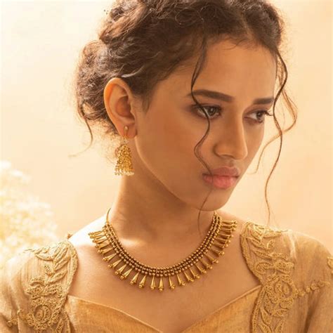 How to Choose the Perfect Indian Jewellery for Your Wedding Look ...