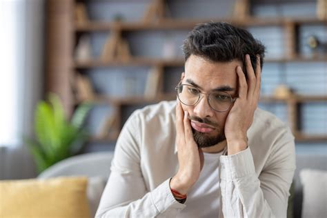 Adjustment Disorder vs PTSD: What's the Difference? - Brooke Glen ...