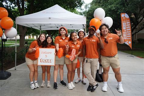 UT Austin Student Life 的图像结果