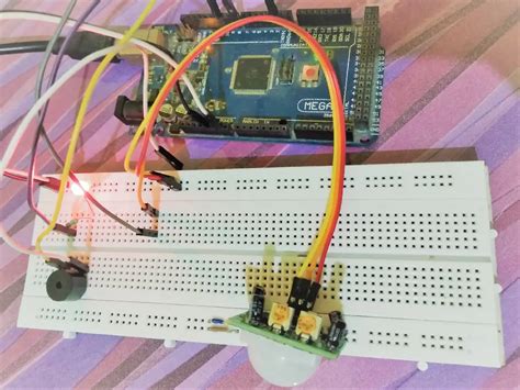 PIR Sensor Arduino Alarm 的图像结果