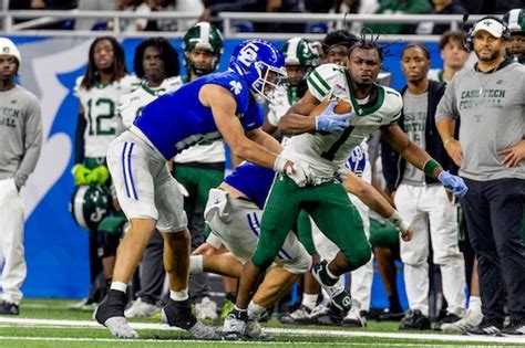 Gideon Gash claims receiving ‘hat trick’ in Detroit Catholic Central’s ...