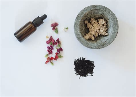Natural Remedies for Common Skin Concerns: DIY Solutions