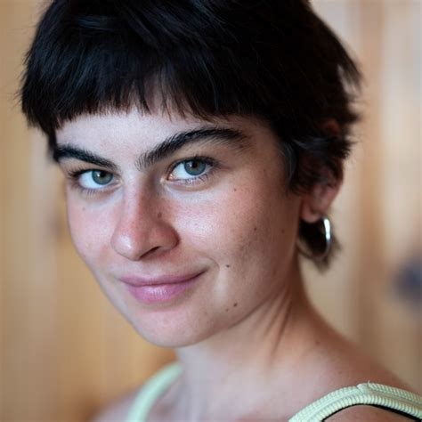 Nynya - English teacher - ₹3852/h