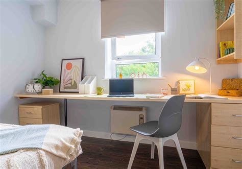 Silver En Suite Deluxe Arkwright House | Bradford | iQ Student ...