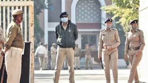 2008 அகமதாபாத் குண்டுவெடிப்பு வழக்கில் 38 பேருக்கு மரண தண்டனை விதிப்பு ...