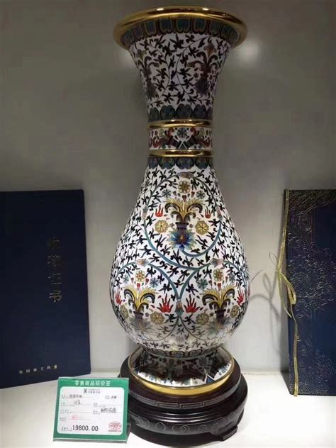 《景泰蓝钢花瓶》名称：钢花瓶景泰蓝 张同禄 - 哔哩哔哩