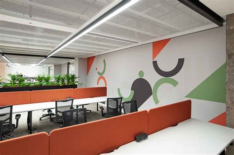 Building Directional Signage 的图像结果