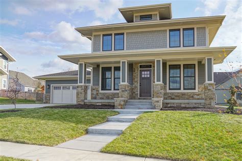 American Foursquare - 402 Customs