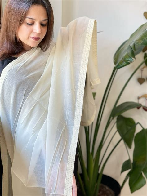 Off-White Cotton Dupatta with Embroidery - Masakalee