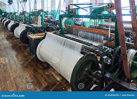 Authentic Looms in the Boott Cotton Mill and Museum in Lowell, MA ...