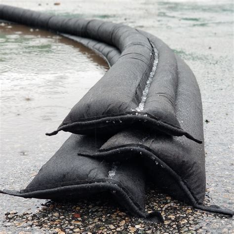 Quick Dam 17' Water Activated Flood Barrier 1/pack - Walmart.com ...