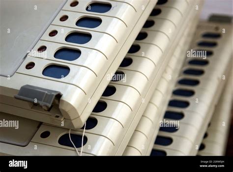 Voting Ballot Machine 的图像结果