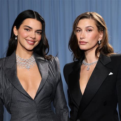 Shirtless Justin Bieber visits medical building [VIDEO]