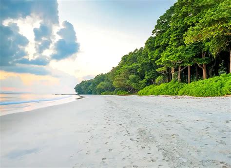 3 Nights 4 Days Port Blair Havelock Luxury Tour Package