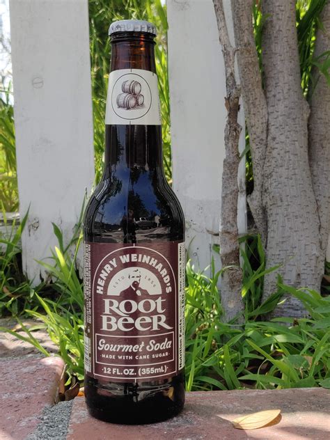 Kyle's Root Beer Galacticus: Henry Weinhard's root beer (redux)