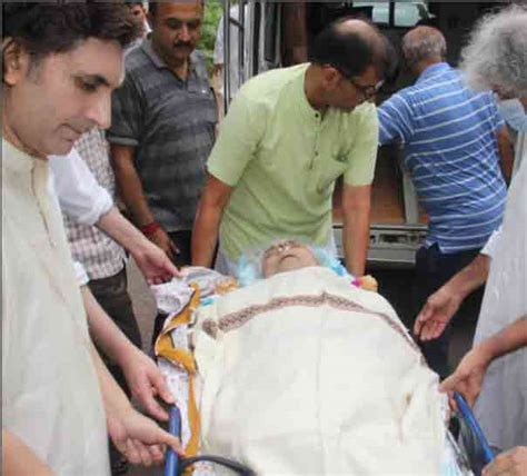 Pt Shivkumar Sharma Funeral Celebs from Amitabh Bachchan, Javed Akhtar ...