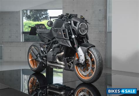 Brabus 1300 R Masterpiece Edition: Limited-Edition Collaboration ...