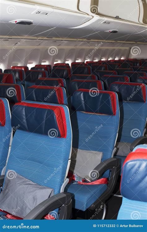 TC-LJA Turkish Airlines Boeing 777-300ER Economy Class Seats Editorial ...