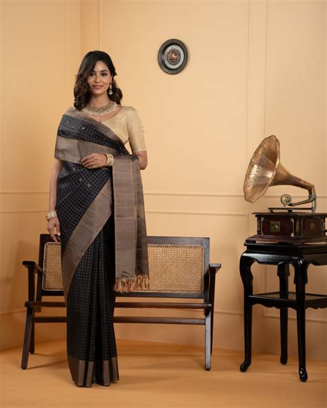 Buy Silk Sarees Online | Soft Silk Sarees | Vijayalakshmi Silks