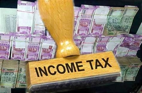70 लाख की नकदी सहित एक गिरफ्तार, जांच में जुटा इनकम टैक्स विभाग - one ...