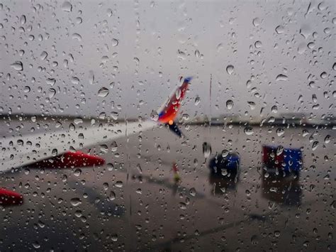 Flying from UAE today? What travellers should know as heavy rain may ...
