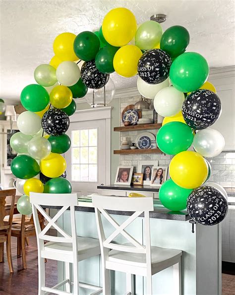 How To Make A Tabletop Balloon Arch