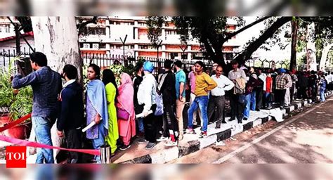 Currency Exchange, Chandigarh: ₹2,000 Note Exchange: Rbi Office Turns ...