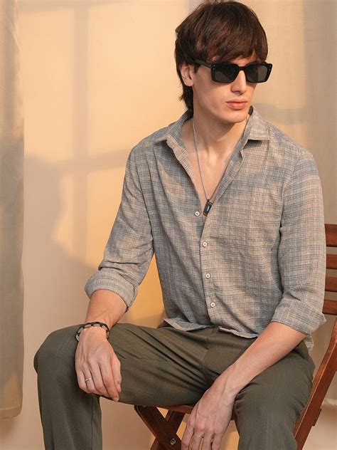 ₹854 | Campus Sutra men's Ash Grey Micro-Tartan Plaid Shirt - Campussutra