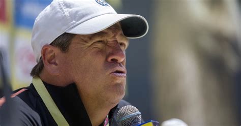 “Fue un resbalón”, dice el ‘Piojo’ Herrera sobre golpe de Valdez a Lainez